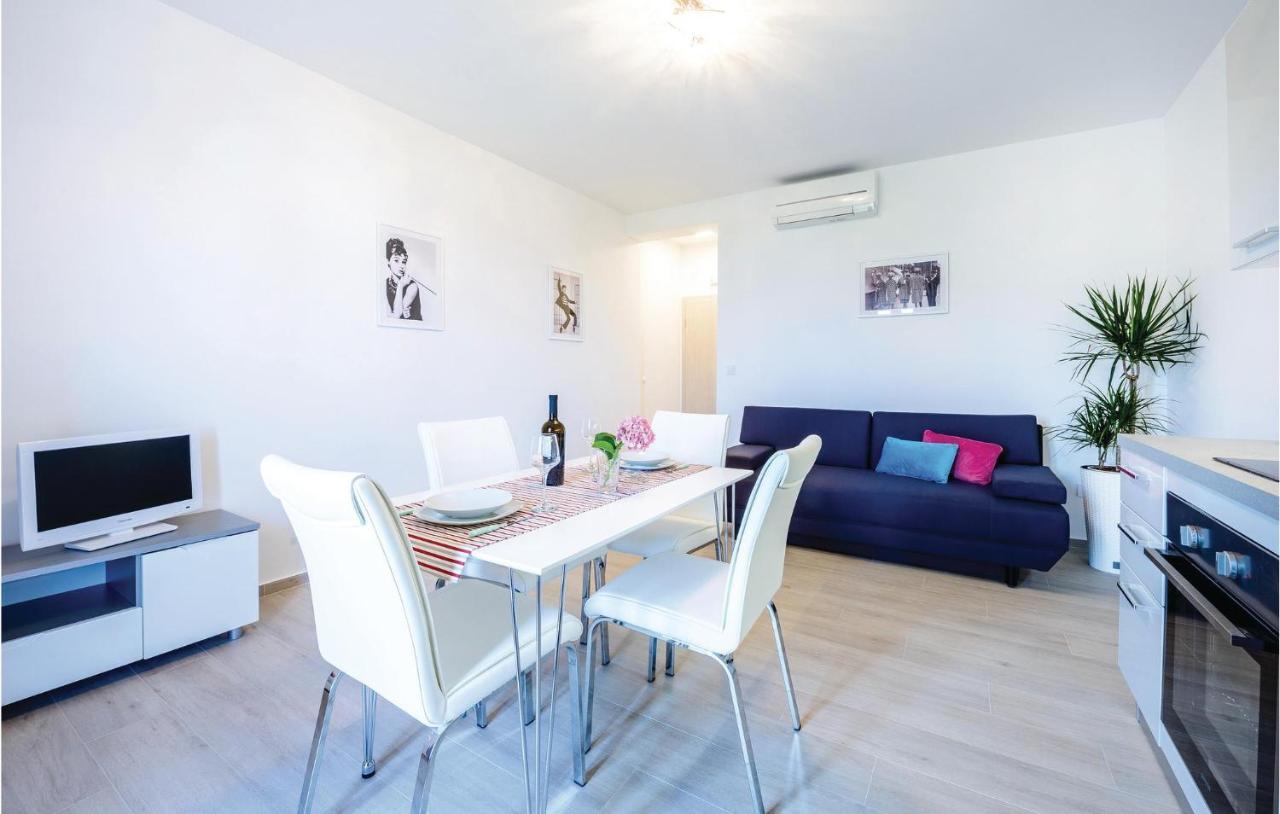 Amazing Apartment In Cavtat With House Sea View Екстериор снимка