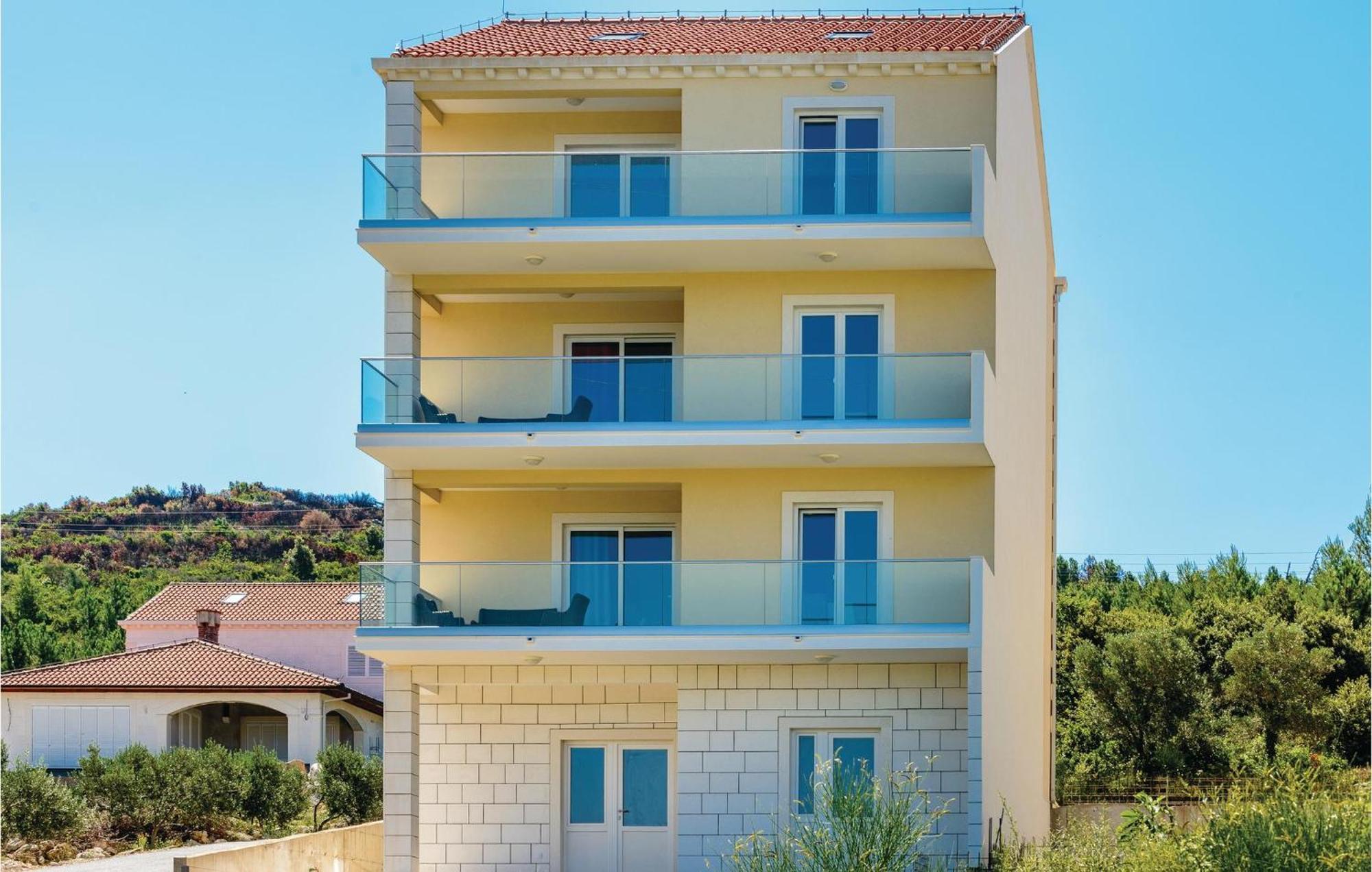 Amazing Apartment In Cavtat With House Sea View Екстериор снимка